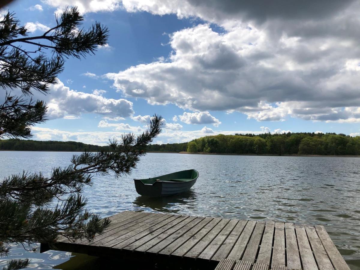 Ferienhaus Reetdach 1300Qm Privatgrundstueck Bootssteg Sauna Templin Luebbesee Uckermark Erholung Pur Seenplatte Petersdorf  Ngoại thất bức ảnh